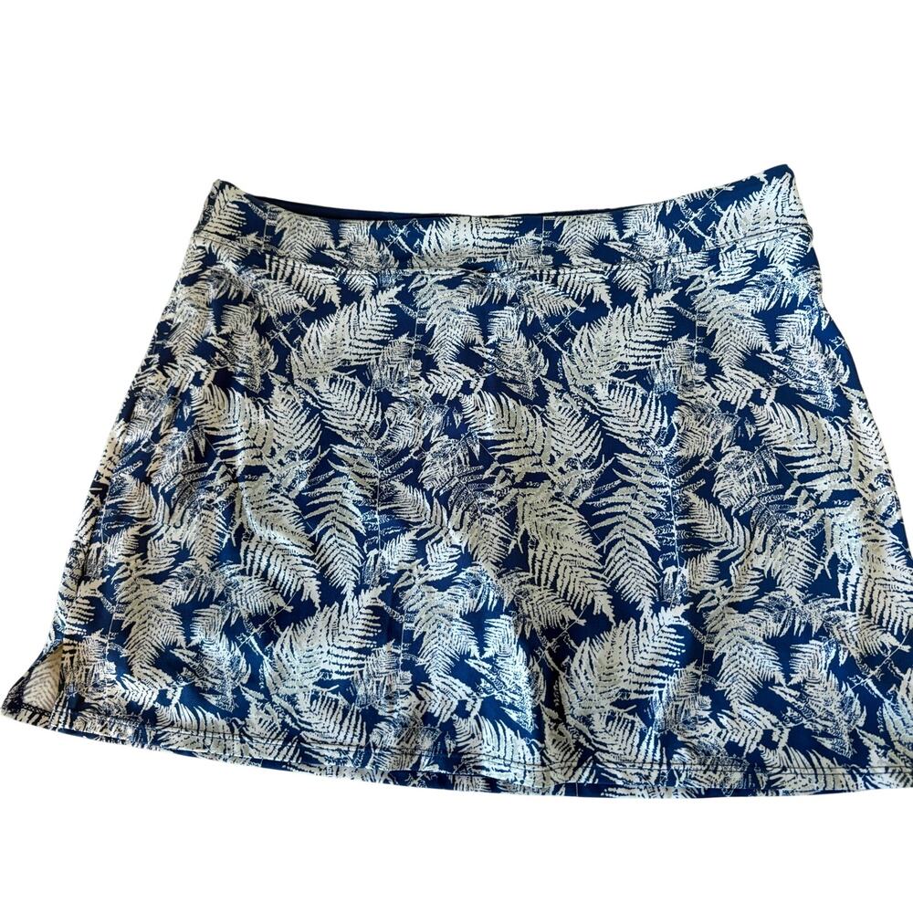 Tranquility by CO Clothing skort size Lg blue and white